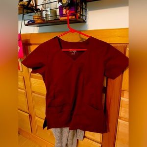 Wonderwink scrub top